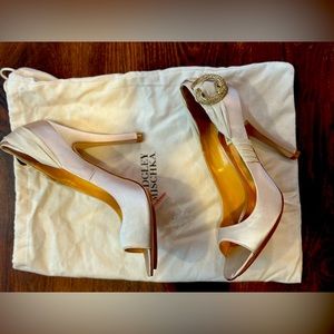Badgley Mischka satin pumps vintage